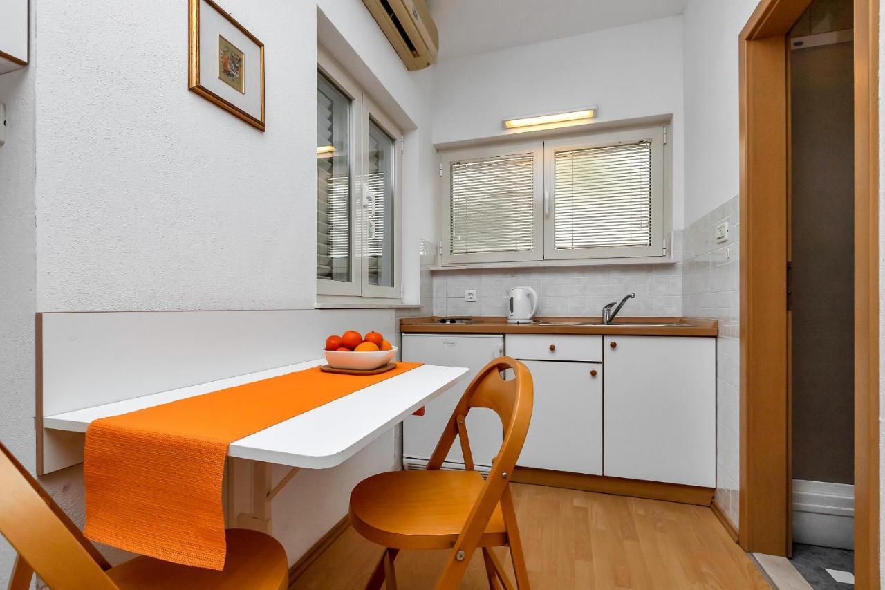Apartments And Rooms By The Sea Baska Voda, Makarska - 2578 מראה חיצוני תמונה
