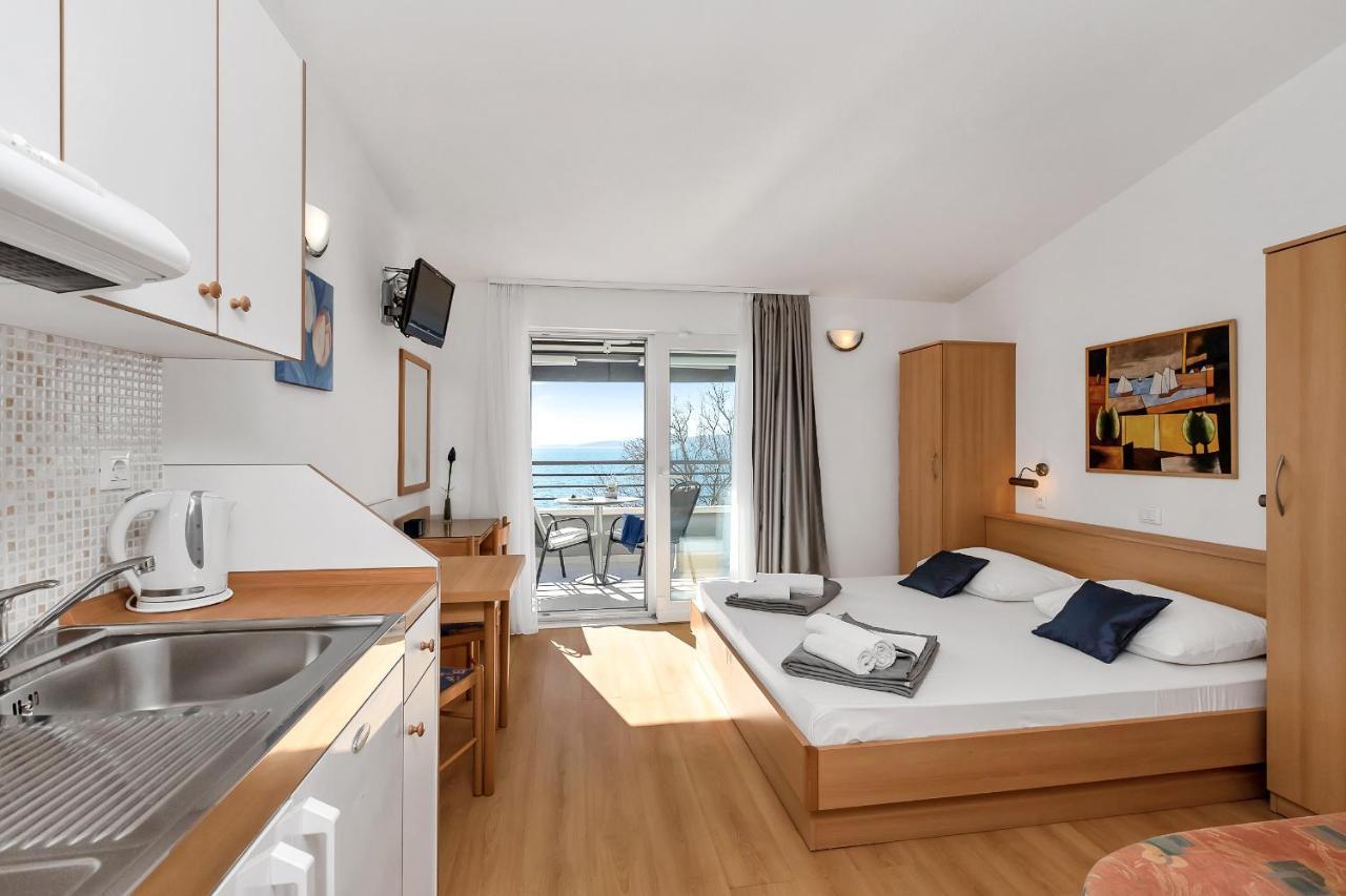 Apartments And Rooms By The Sea Baska Voda, Makarska - 2578 מראה חיצוני תמונה