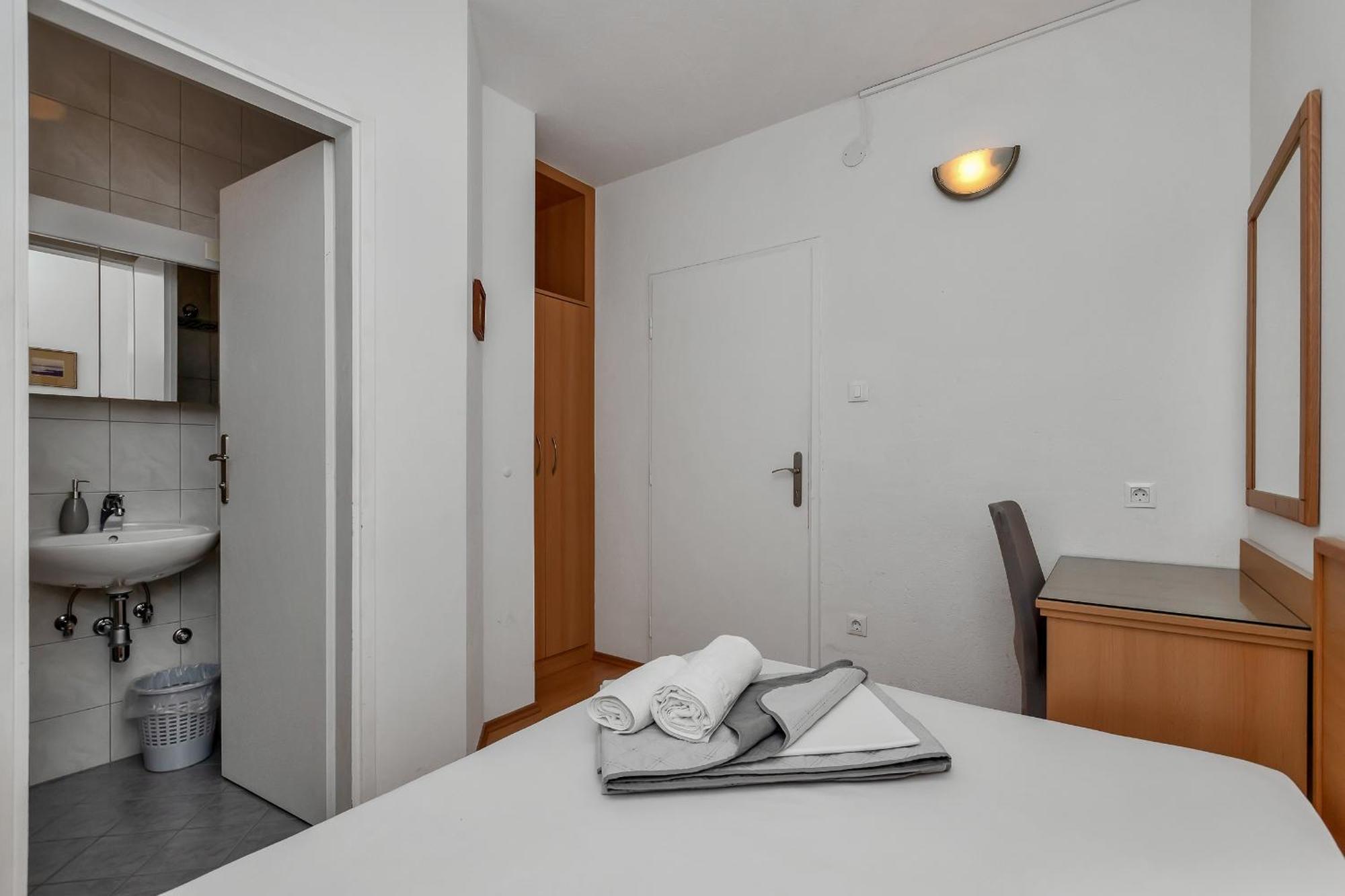 Apartments And Rooms By The Sea Baska Voda, Makarska - 2578 חדר תמונה
